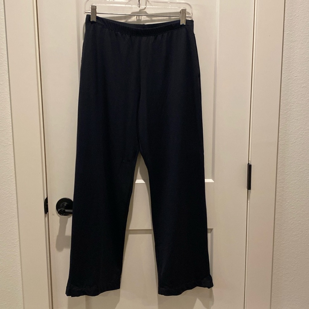 In-Between Court &‎ Sportswear Black Pants.  Medium.  Nylon/Lycra Blend.